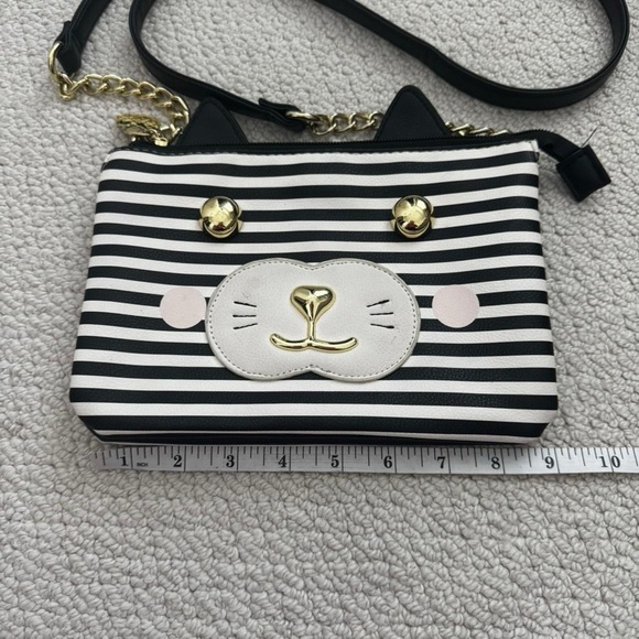 Betsey Johnson Pink and Black Heart Print Interior - Picture 2 of 8